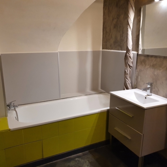  IMMOBILIER ET FINANCE : Appartement | NIMES (30900) | 45 m2 | 670 &euro; 