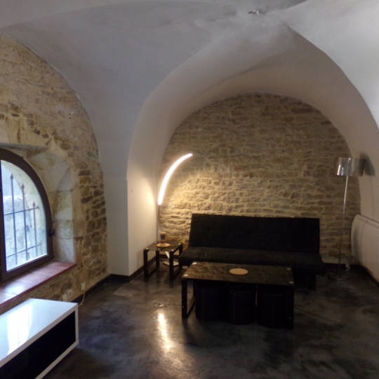  IMMOBILIER ET FINANCE : Appartement | NIMES (30900) | 45 m2 | 670 &euro; 