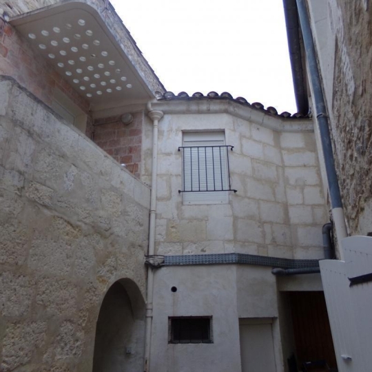 IMMOBILIER ET FINANCE : Apartment | NIMES (30000) | 61.00m2 | 698 € 