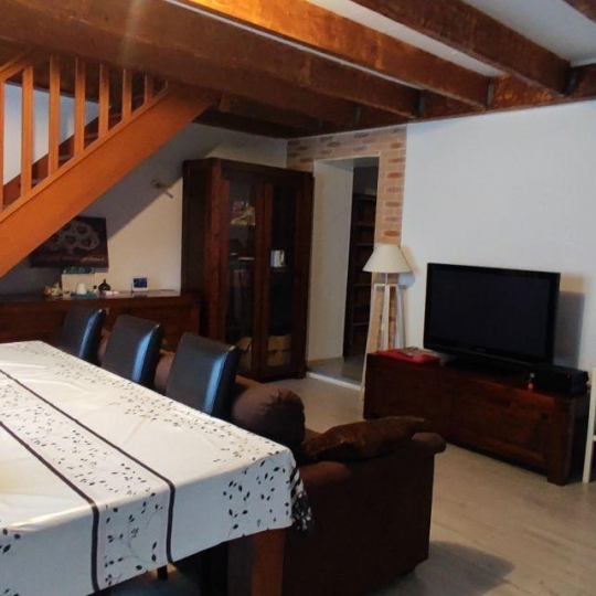  IMMOBILIER ET FINANCE : Apartment | NIMES (30000) | 61 m2 | 700 € 