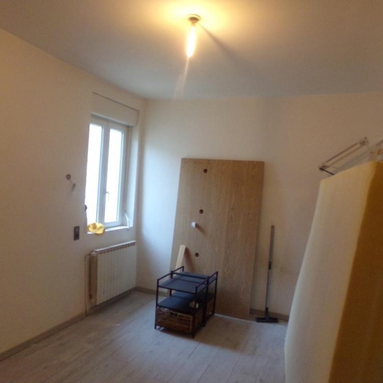  IMMOBILIER ET FINANCE : Apartment | NIMES (30000) | 61 m2 | 700 € 