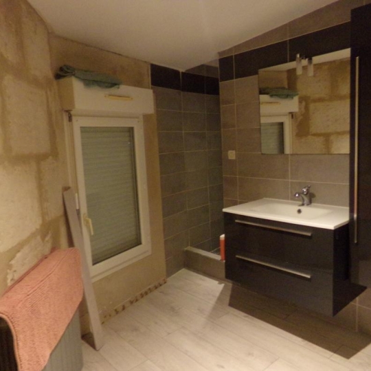 IMMOBILIER ET FINANCE : Apartment | NIMES (30000) | 61 m2 | 700 € 