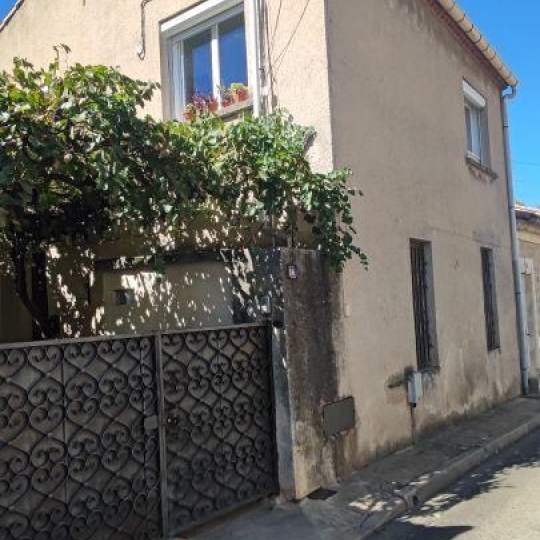  IMMOBILIER ET FINANCE : Apartment | NIMES (30000) | 25 m2 | 370 € 