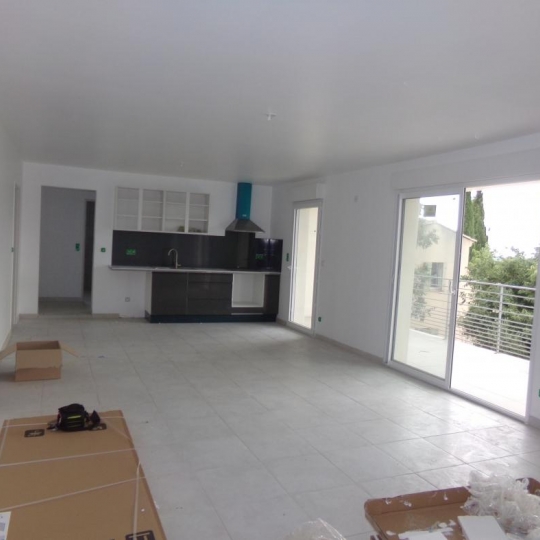  IMMOBILIER ET FINANCE : Appartement | CABRIERES (30210) | 90 m2 | 1 080 € 