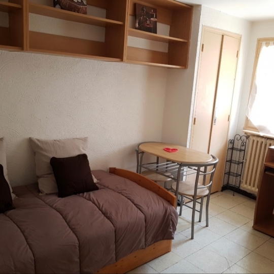 IMMOBILIER ET FINANCE : Appartement | NIMES (30000) | 18.00m2 | 330 € 