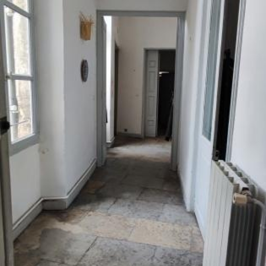  IMMOBILIER ET FINANCE : Appartement | NIMES (30000) | 156 m2 | 935 € 