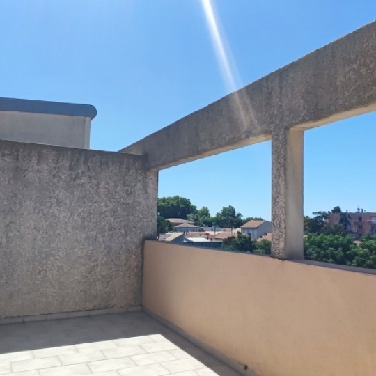  IMMOBILIER ET FINANCE : Appartement | NIMES (30000) | 60 m2 | 820 € 