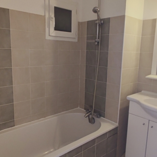  IMMOBILIER ET FINANCE : Appartement | NIMES (30000) | 60 m2 | 850 € 