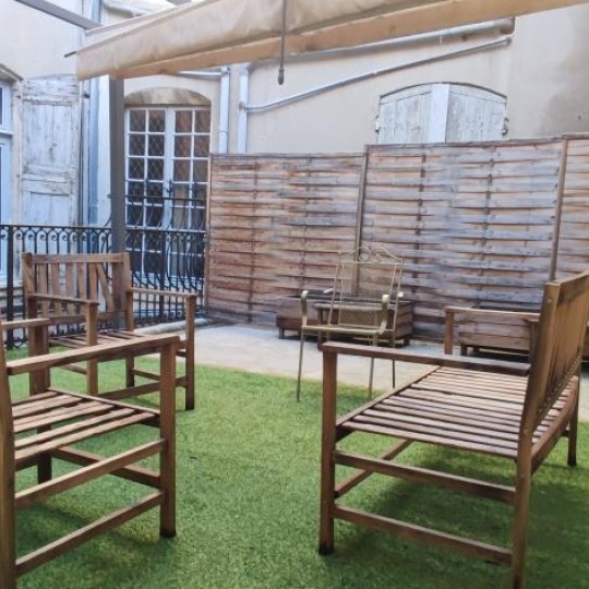  IMMOBILIER ET FINANCE : Appartement | NIMES (30000) | 178 m2 | 1 275 € 