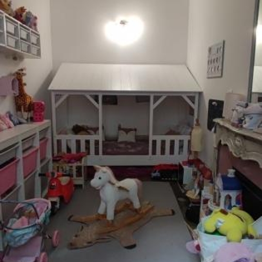 IMMOBILIER ET FINANCE : Appartement | NIMES (30000) | 178 m2 | 1 275 € 