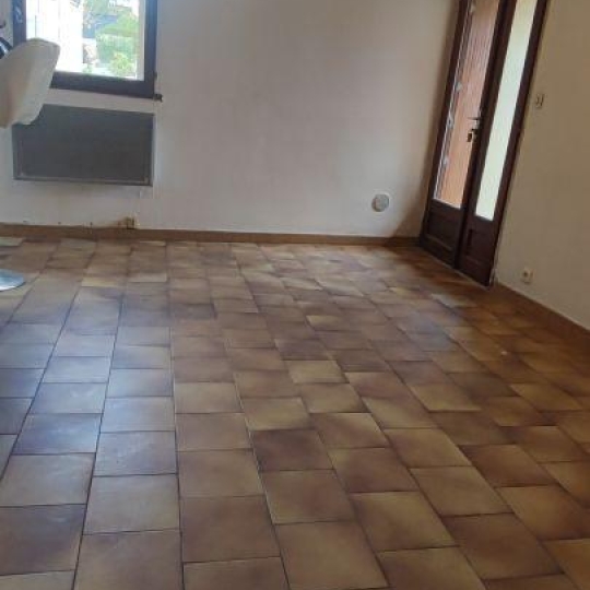  IMMOBILIER ET FINANCE : Appartement | SAINT-MAXIMIN (30700) | 40 m2 | 550 € 