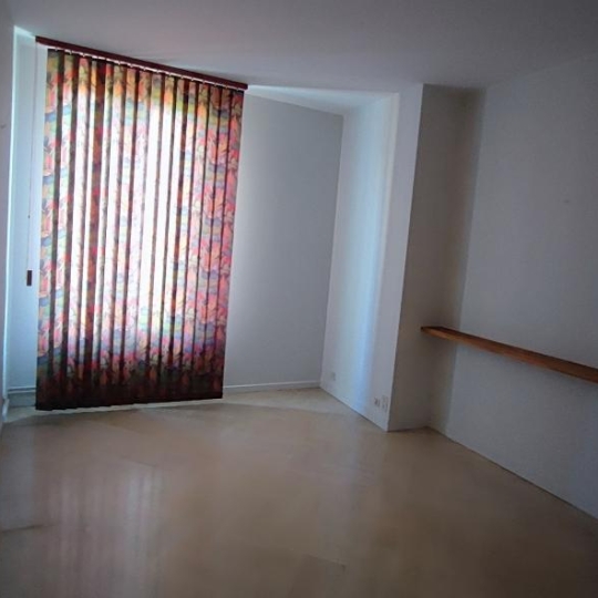 IMMOBILIER ET FINANCE : Appartement | NIMES (30000) | 94 m2 | 1 250 € 