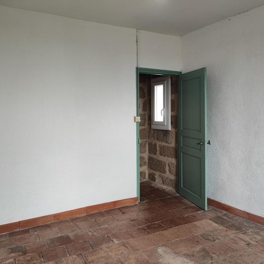  IMMOBILIER ET FINANCE : Maison / Villa | UZES (30700) | 39 m2 | 510 € 