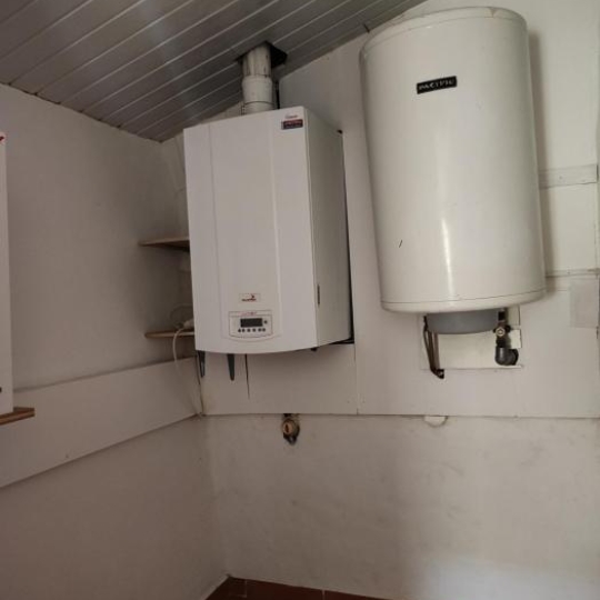  IMMOBILIER ET FINANCE : Maison / Villa | UZES (30700) | 39 m2 | 510 € 