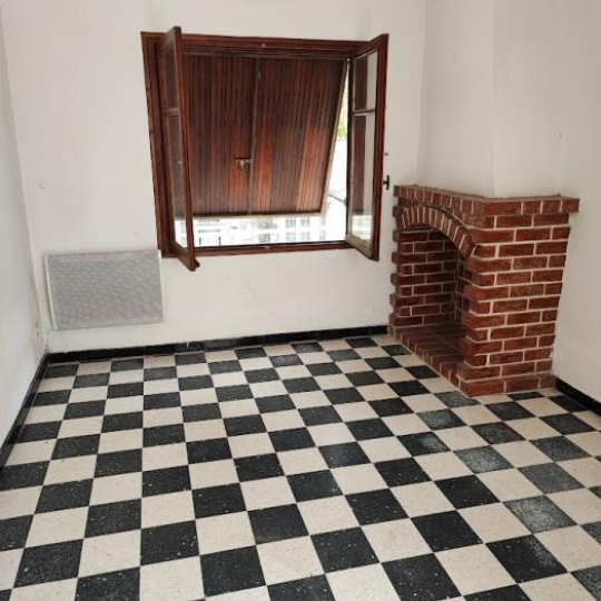  IMMOBILIER ET FINANCE : Maison / Villa | ARPAILLARGUES-ET-AUREILLAC (30700) | 200 m2 | 260 000 € 