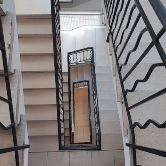  IMMOBILIER ET FINANCE : Appartement | NIMES (30000) | 70 m2 | 100 000 &euro; 