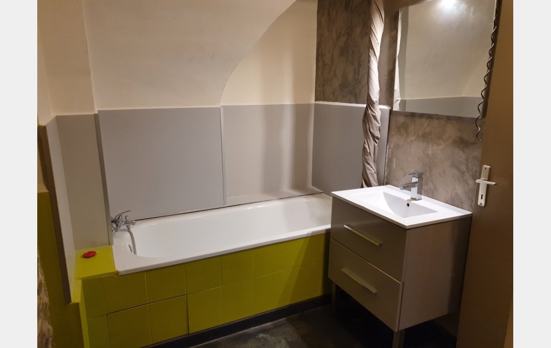 IMMOBILIER ET FINANCE : Appartement | NIMES (30900) | 45 m2 | 670 &euro; 