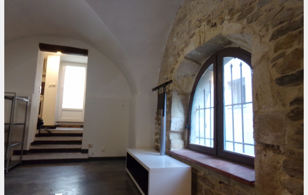 IMMOBILIER ET FINANCE : Appartement | NIMES (30900) | 45 m2 | 670 &euro; 