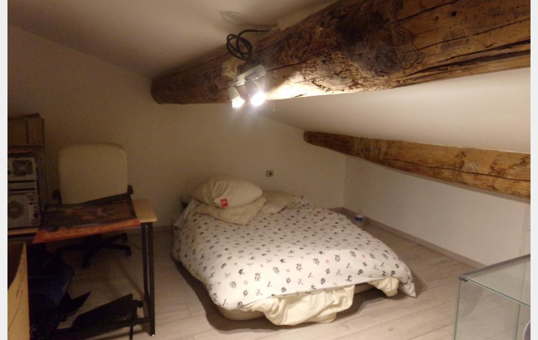 IMMOBILIER ET FINANCE : Apartment | NIMES (30000) | 61 m2 | 700 € 