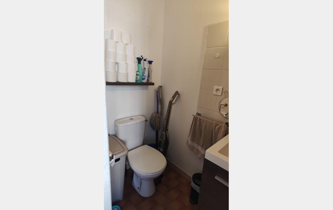 IMMOBILIER ET FINANCE : Appartement | NIMES (30000) | 25 m2 | 370 € 