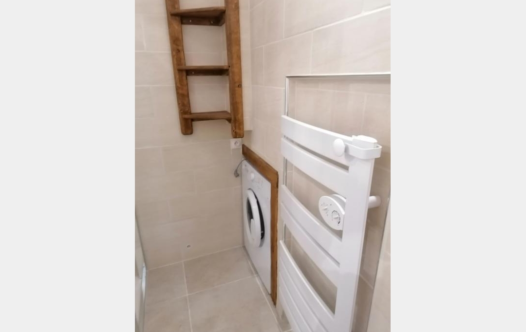 IMMOBILIER ET FINANCE : Appartement | NIMES (30000) | 27 m2 | 450 € 