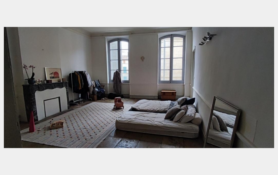 IMMOBILIER ET FINANCE : Apartment | NIMES (30000) | 156 m2 | 1 100 € 
