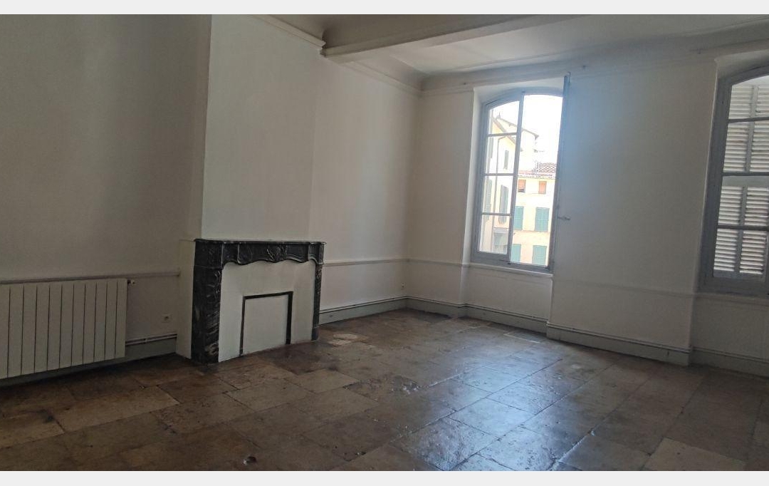 IMMOBILIER ET FINANCE : Apartment | NIMES (30000) | 156 m2 | 1 100 € 