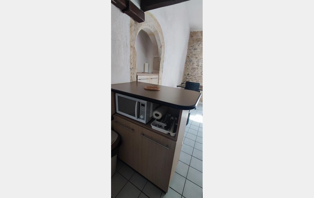 IMMOBILIER ET FINANCE : Appartement | NIMES (30000) | 25 m2 | 430 € 