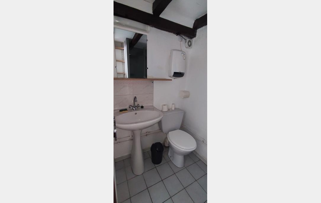 IMMOBILIER ET FINANCE : Appartement | NIMES (30000) | 25 m2 | 430 € 