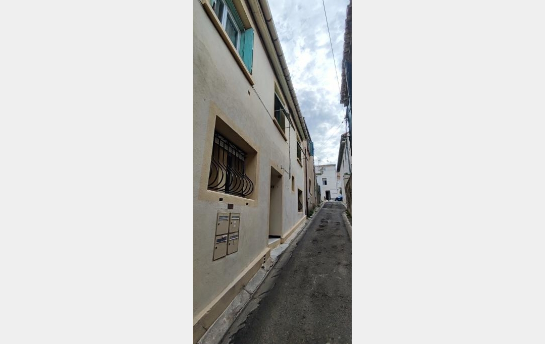 IMMOBILIER ET FINANCE : Appartement | NIMES (30000) | 15 m2 | 295 &euro; 