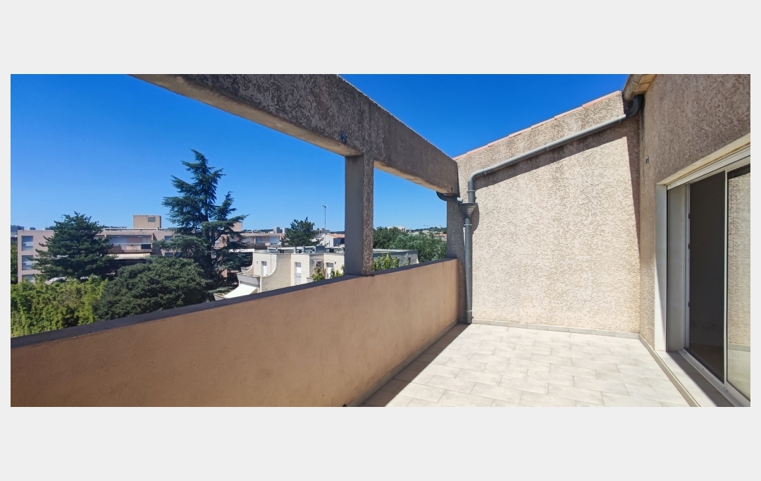 IMMOBILIER ET FINANCE : Appartement | NIMES (30000) | 60 m2 | 850 € 