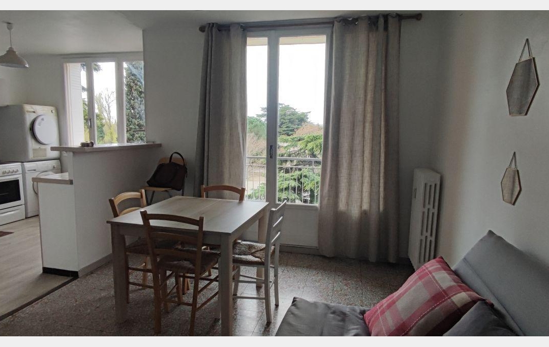 IMMOBILIER ET FINANCE : Appartement | NIMES (30000) | 41 m2 | 520 € 