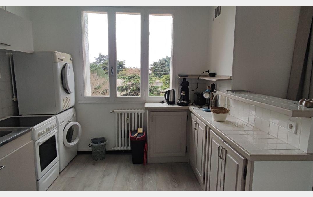 IMMOBILIER ET FINANCE : Appartement | NIMES (30000) | 41 m2 | 520 € 