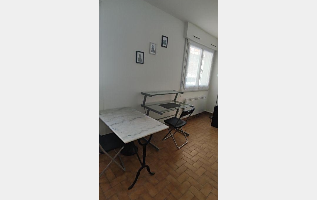 IMMOBILIER ET FINANCE : Appartement | NIMES (30000) | 20 m2 | 450 &euro; 