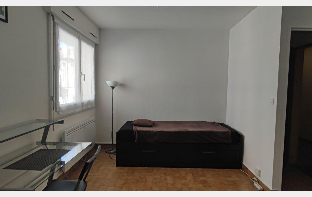 IMMOBILIER ET FINANCE : Appartement | NIMES (30000) | 20 m2 | 450 &euro; 