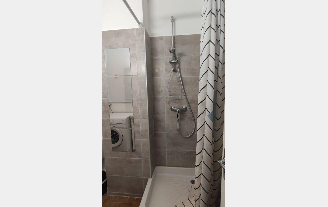 IMMOBILIER ET FINANCE : Appartement | NIMES (30000) | 20 m2 | 450 &euro; 