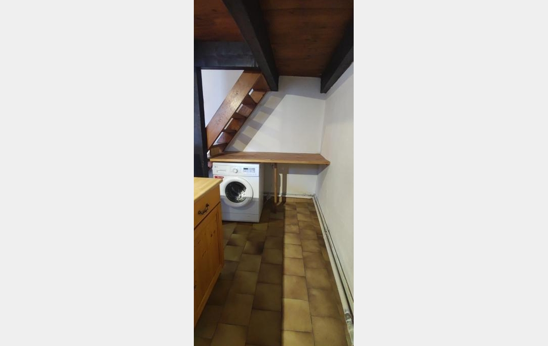 IMMOBILIER ET FINANCE : Appartement | SAINT-MAXIMIN (30700) | 40 m2 | 550 € 