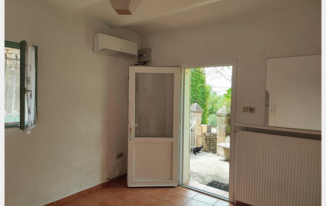 IMMOBILIER ET FINANCE : Maison / Villa | UZES (30700) | 39 m2 | 510 € 
