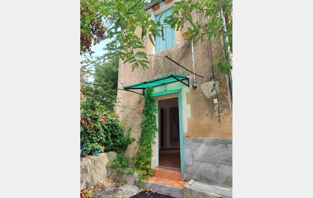 IMMOBILIER ET FINANCE : Maison / Villa | UZES (30700) | 39 m2 | 510 € 