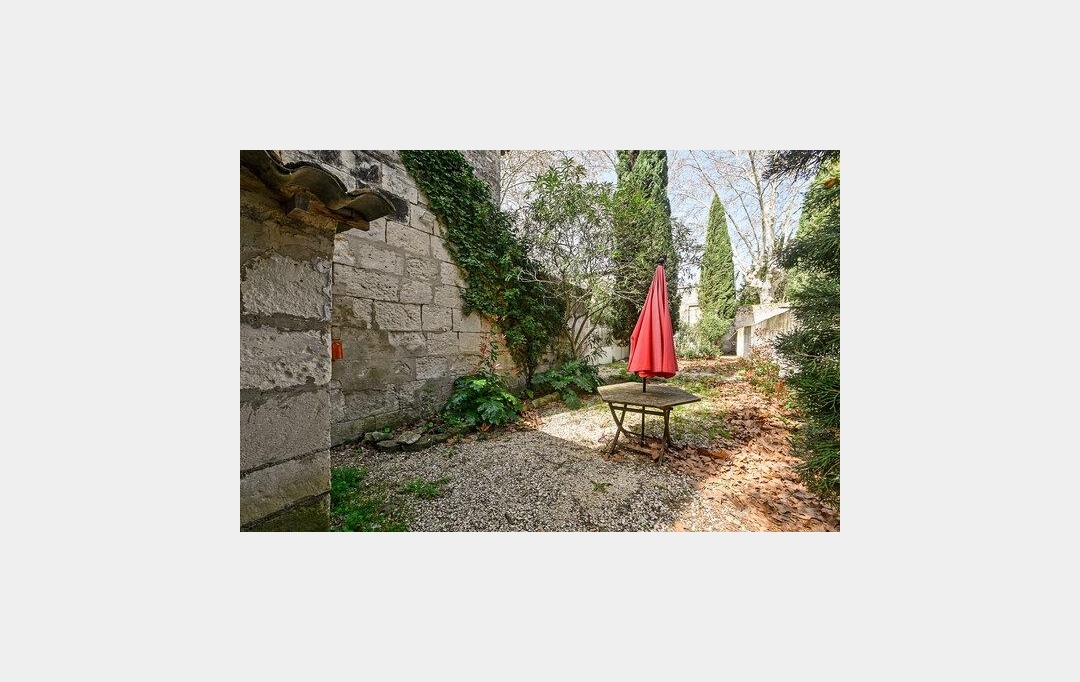 IMMOBILIER ET FINANCE : Appartement | NIMES (30000) | 55 m2 | 930 € 