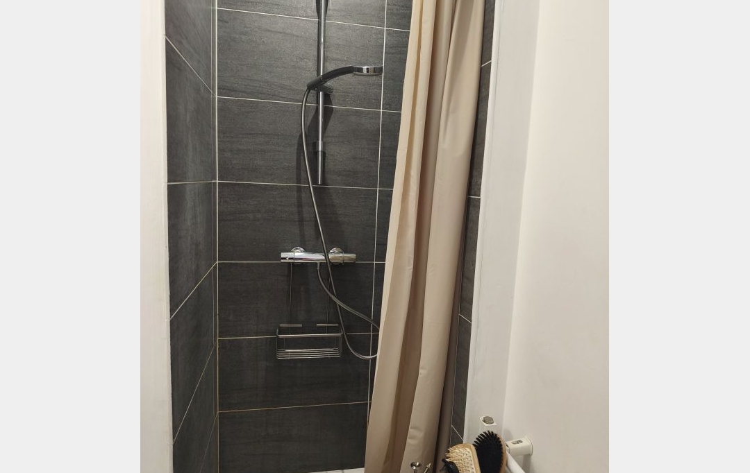 IMMOBILIER ET FINANCE : Appartement | NIMES (30000) | 40 m2 | 435 &euro; 