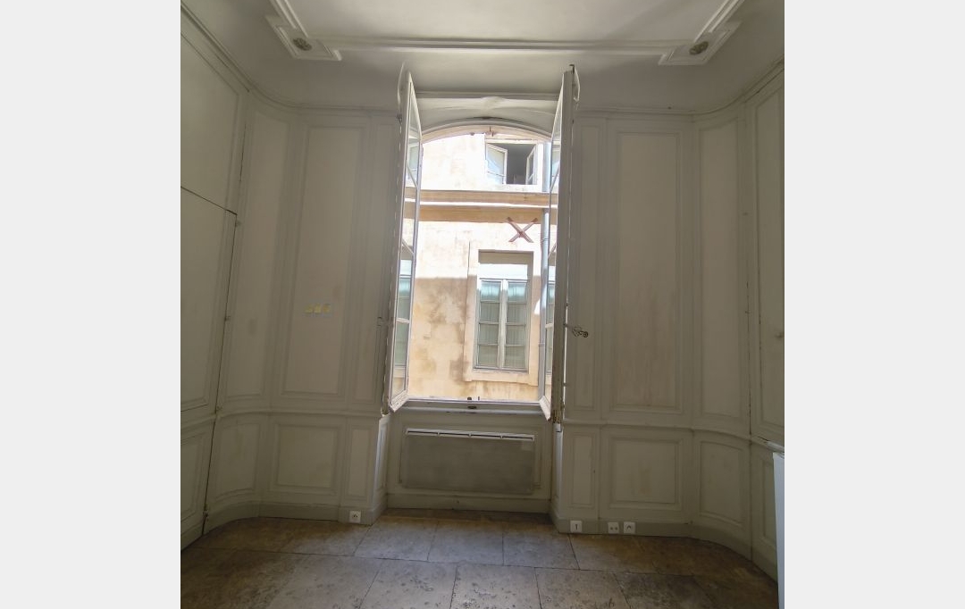 IMMOBILIER ET FINANCE : Appartement | NIMES (30000) | 27 m2 | 460 &euro; 