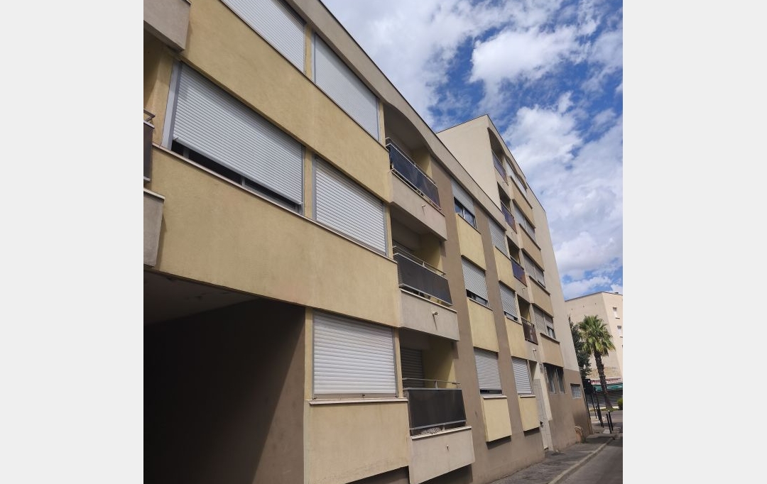IMMOBILIER ET FINANCE : Appartement | NIMES (30000) | 33 m2 | 455 &euro; 
