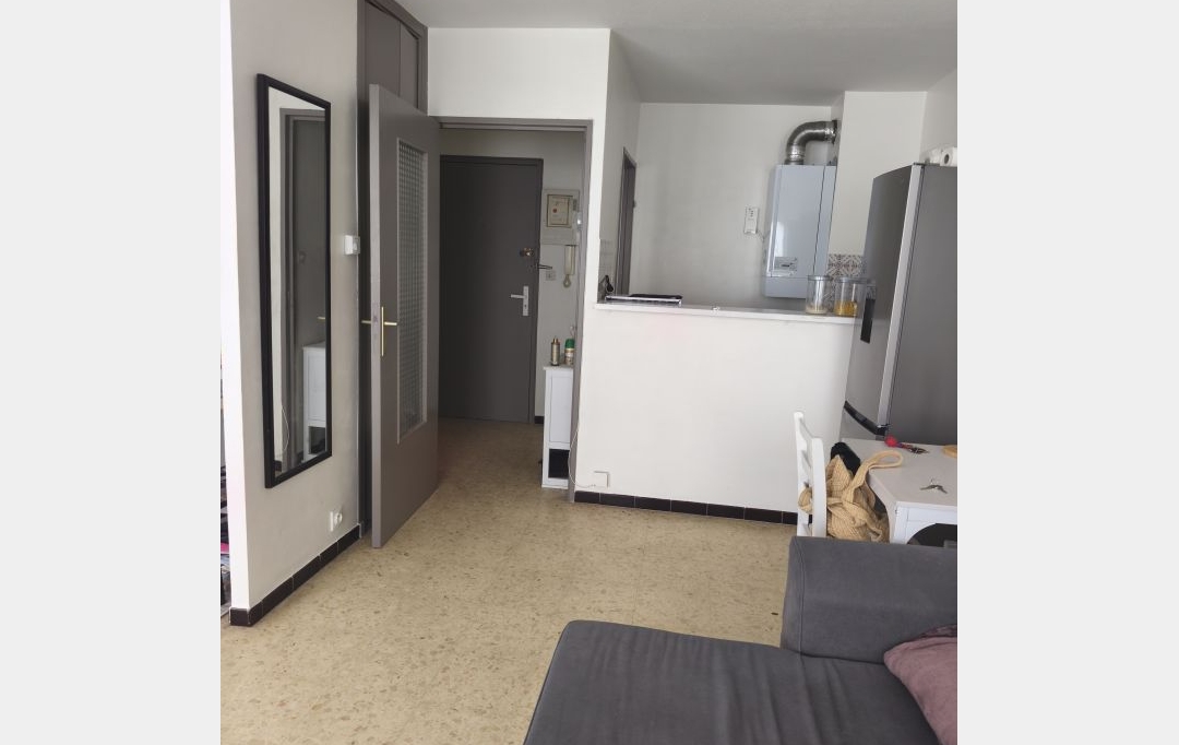 IMMOBILIER ET FINANCE : Appartement | NIMES (30000) | 33 m2 | 455 &euro; 