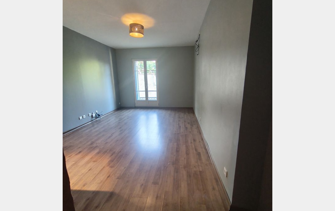 IMMOBILIER ET FINANCE : Appartement | NIMES (30000) | 53 m2 | 620 &euro; 