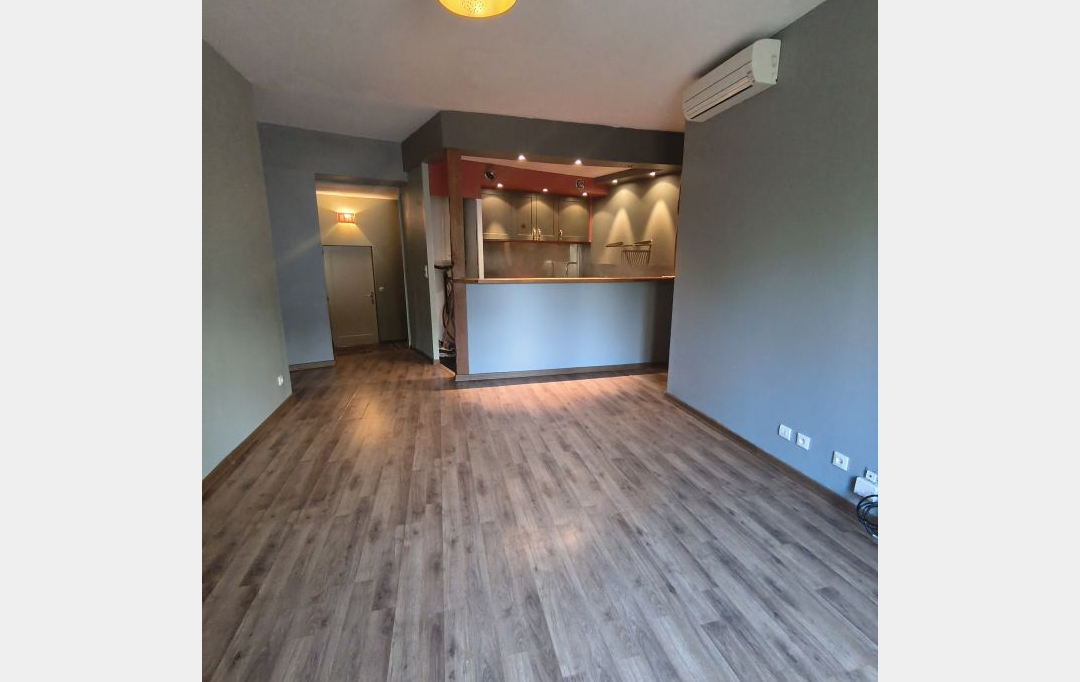 IMMOBILIER ET FINANCE : Appartement | NIMES (30000) | 53 m2 | 620 &euro; 