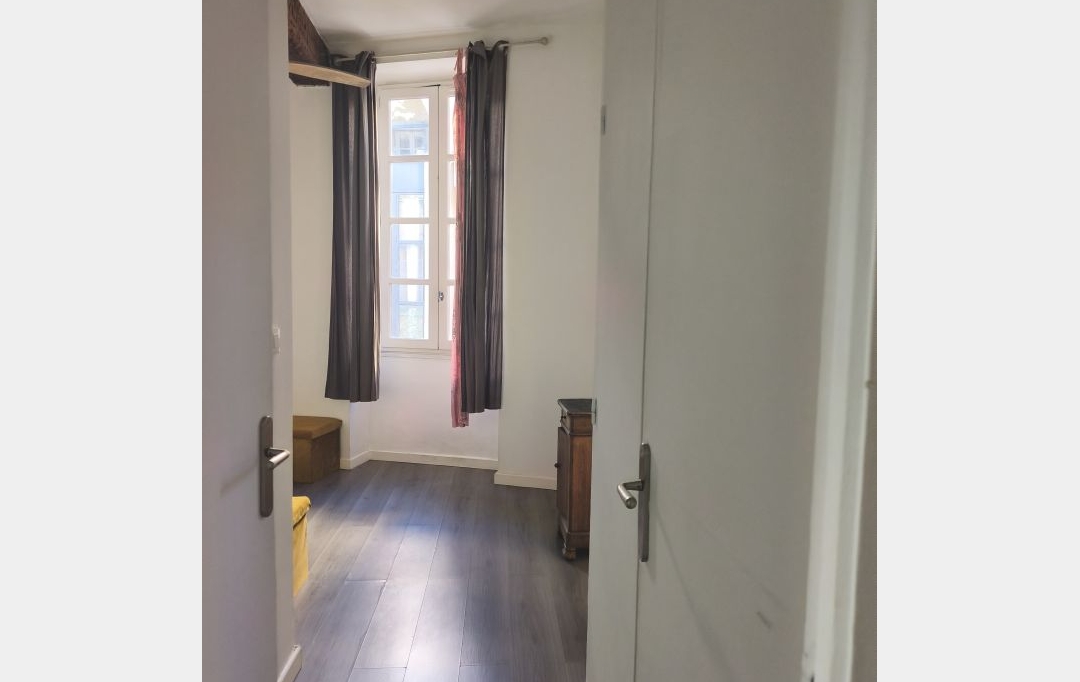 IMMOBILIER ET FINANCE : Appartement | NIMES (30000) | 47 m2 | 660 &euro; 