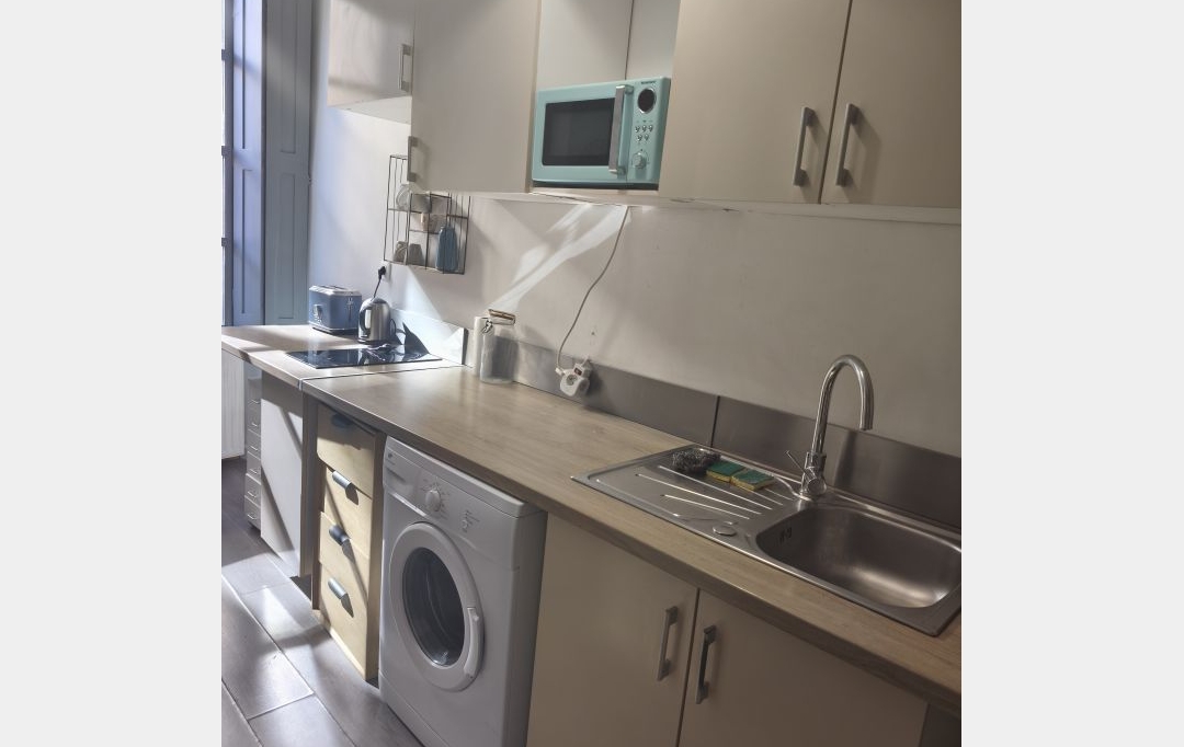IMMOBILIER ET FINANCE : Appartement | NIMES (30000) | 47 m2 | 660 &euro; 