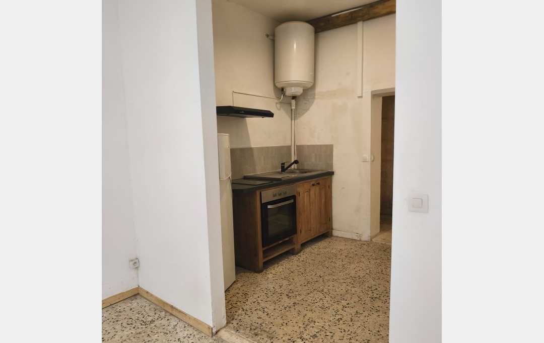 IMMOBILIER ET FINANCE : Appartement | NIMES (30000) | 25 m2 | 430 &euro; 