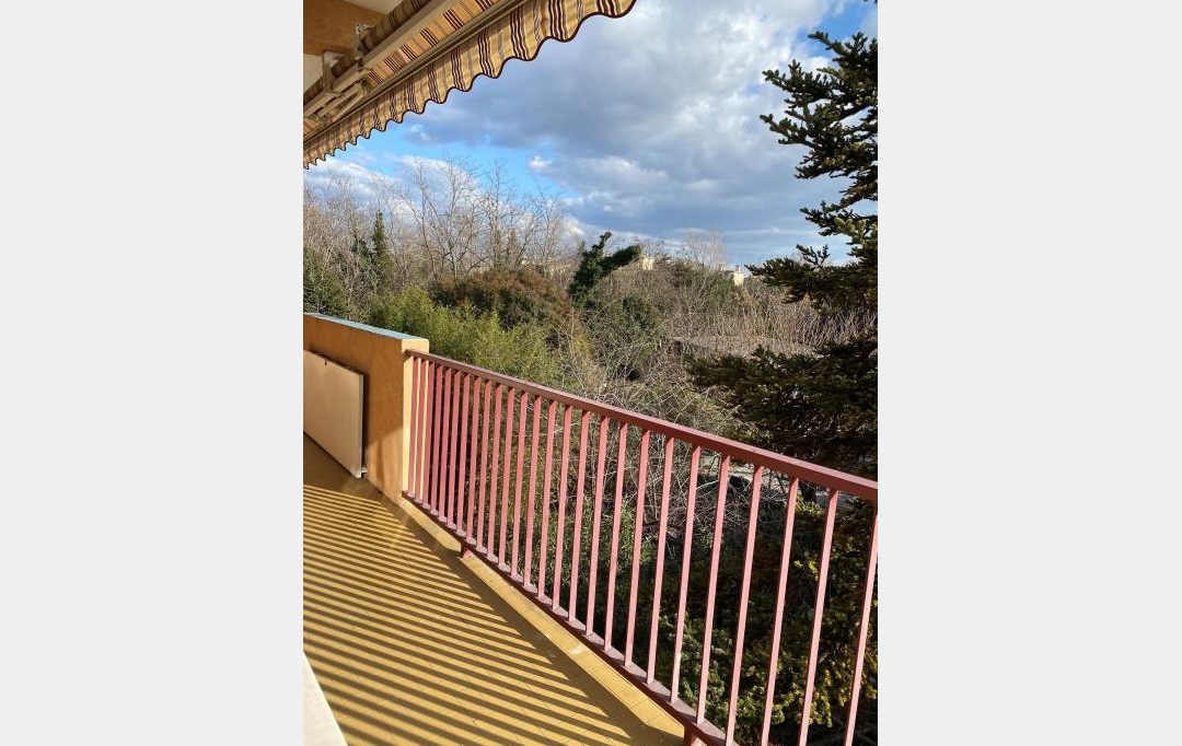 IMMOBILIER ET FINANCE : Apartment | NIMES (30000) | 82 m2 | 178 000 € 